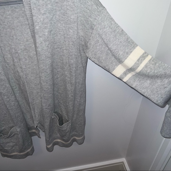 SOLD — Volcom Open Book Cardigan - M - Picture 3 of 7